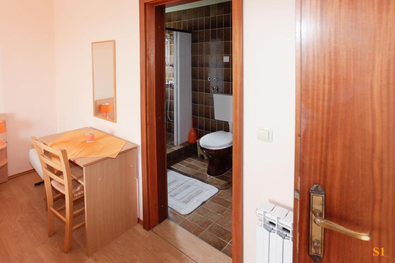 Apartments And Room Drazen Нови-Винодолски Экстерьер фото