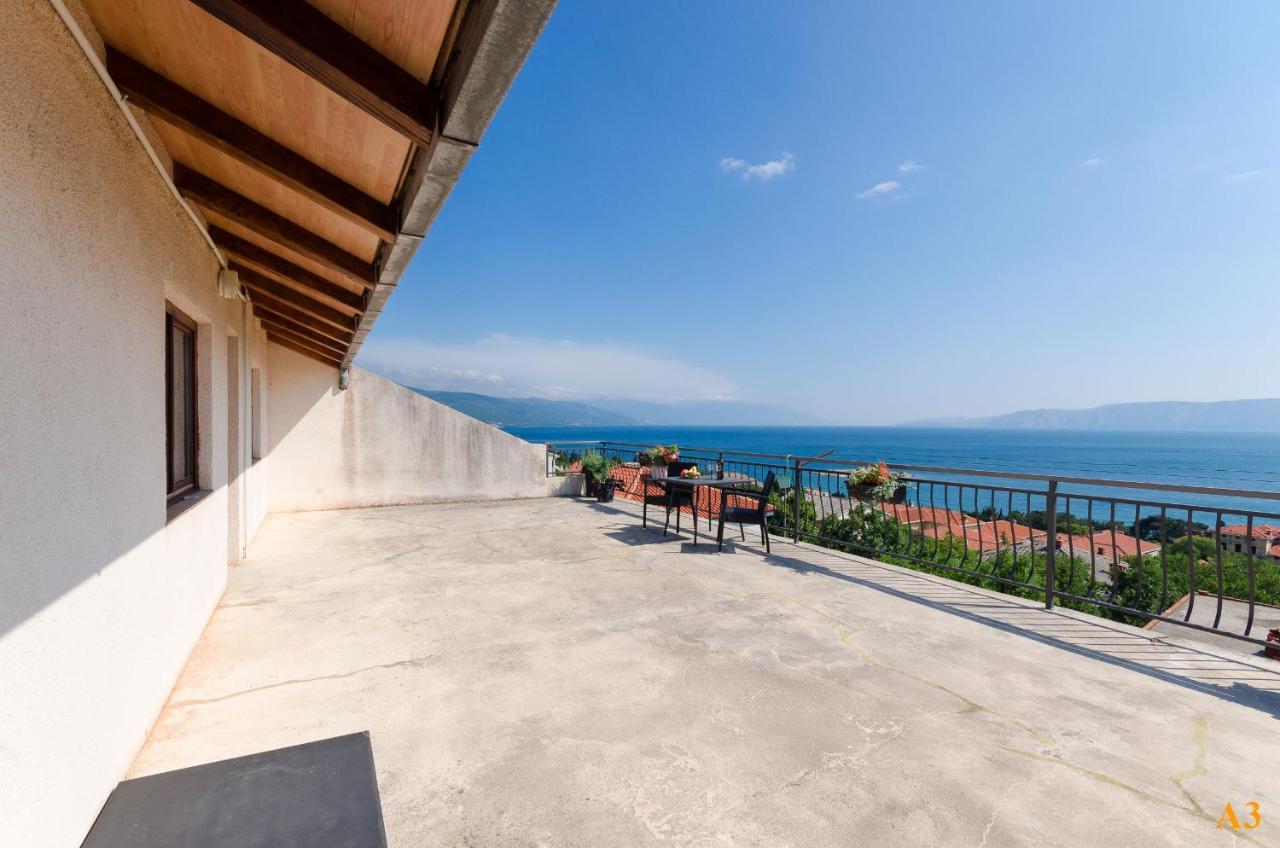 Apartments And Room Drazen Нови-Винодолски Экстерьер фото